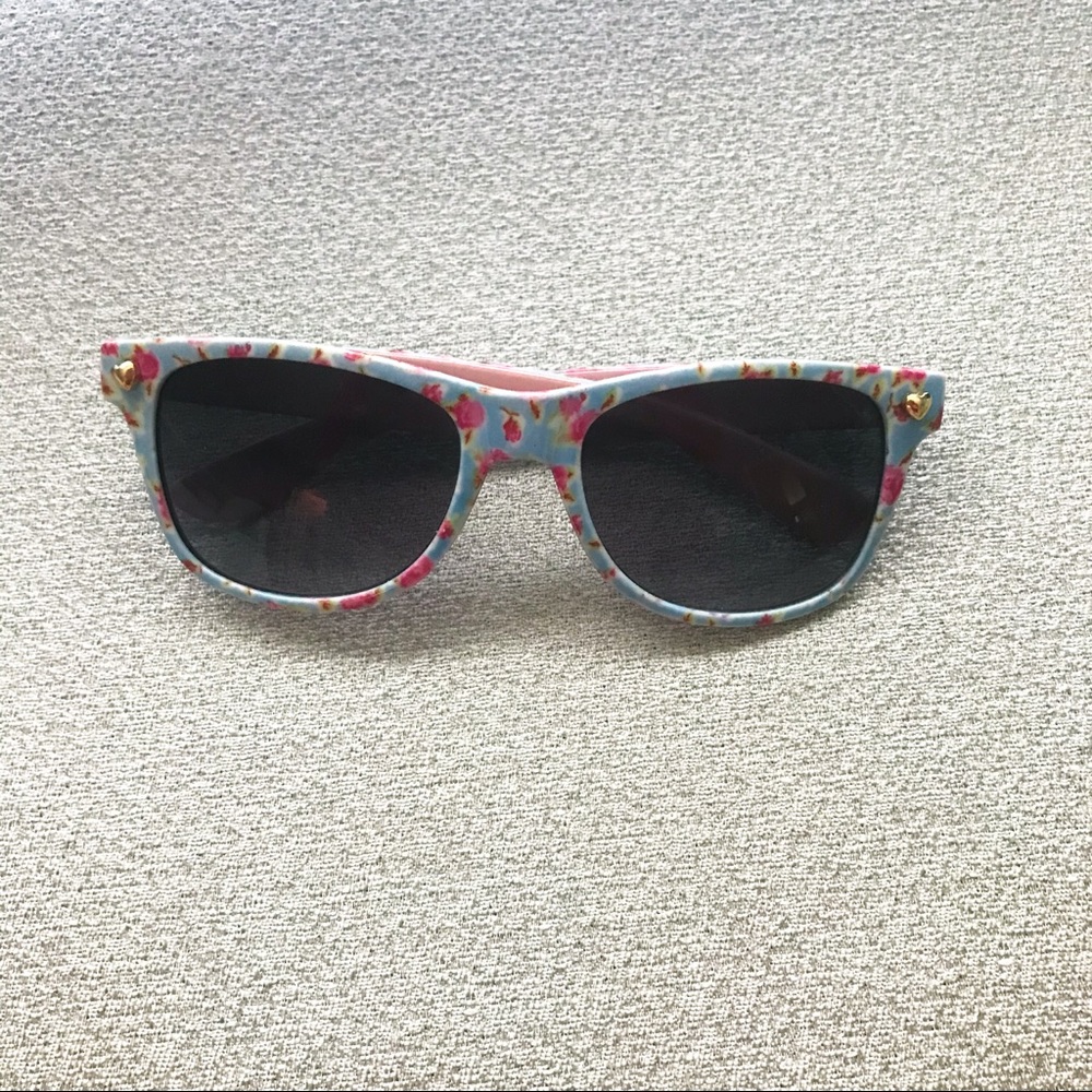 (FREE WHEN BUNDLED) Floral Sunglasses